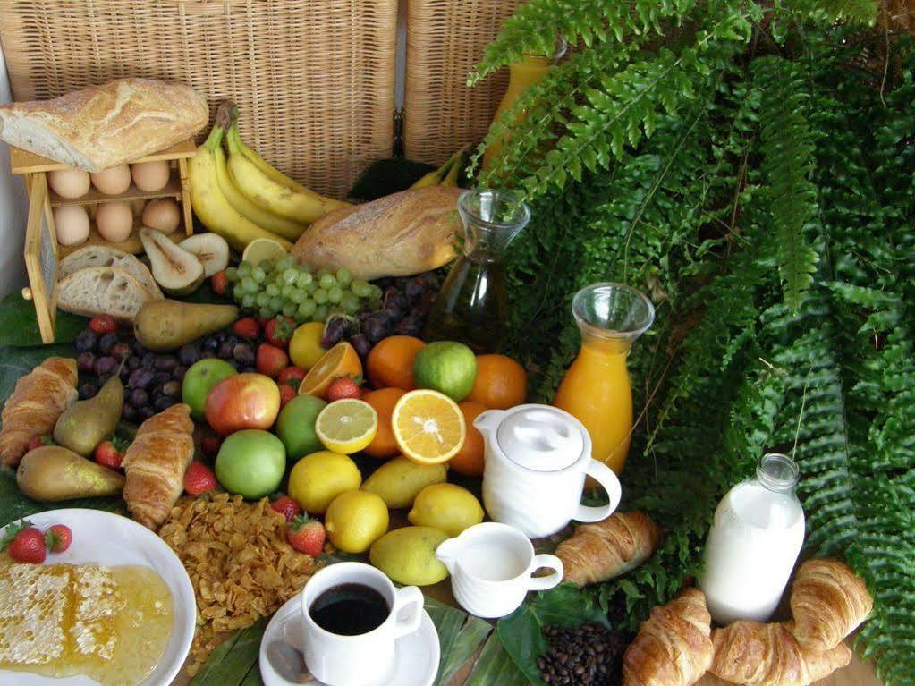 فندق دار ضيافة ليوناردوس سوانسي المظهر الخارجي الصورة